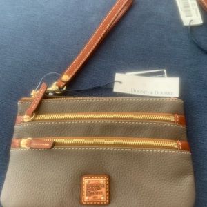 Dooney bourke